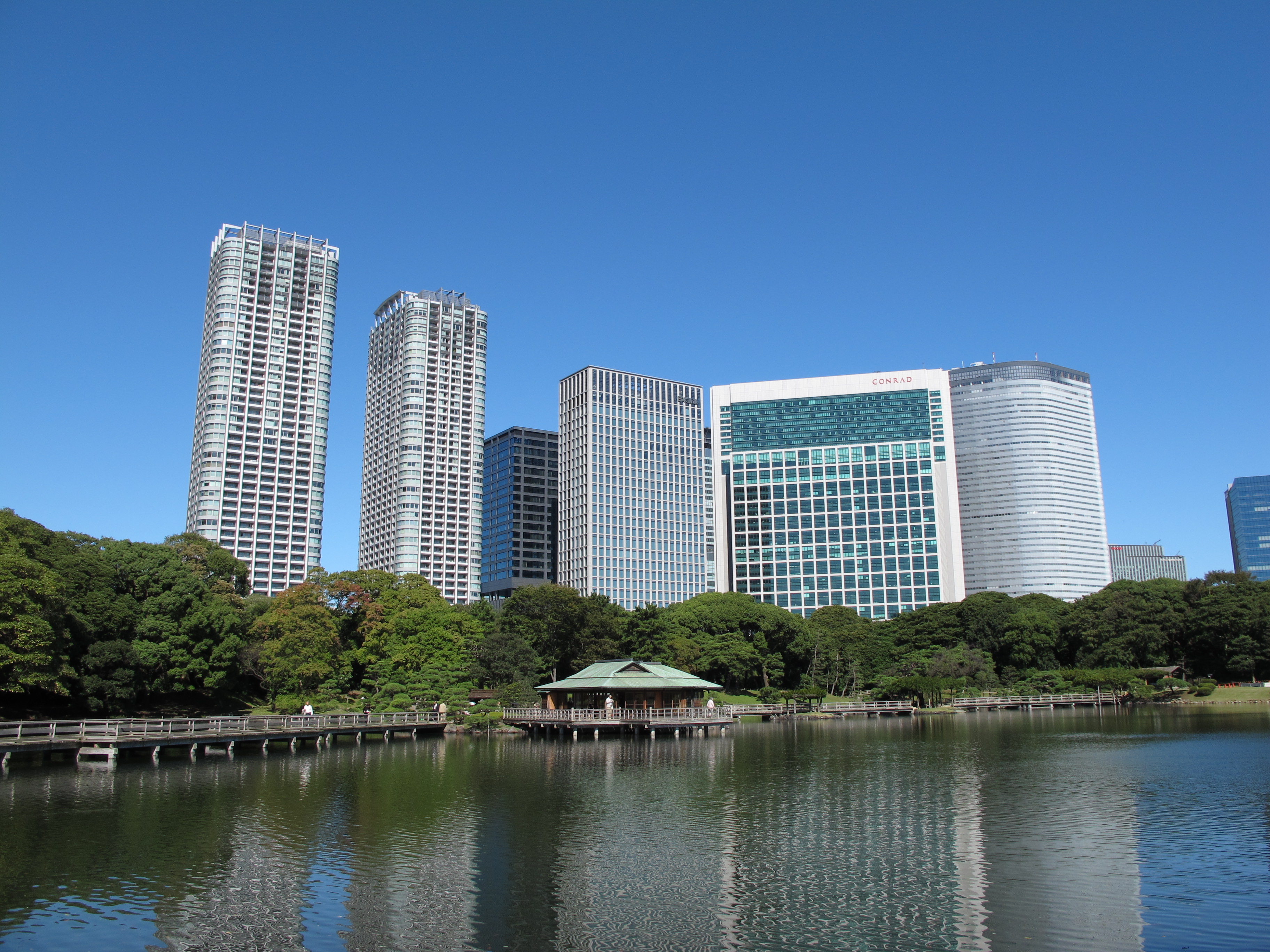 28mm����PowerShot G11 / 3,648�~2,736 / 1/1,000�b / F4 / 0EV / ISO100 / �v���O����AE / WB:�I�[�g / 6.1mm