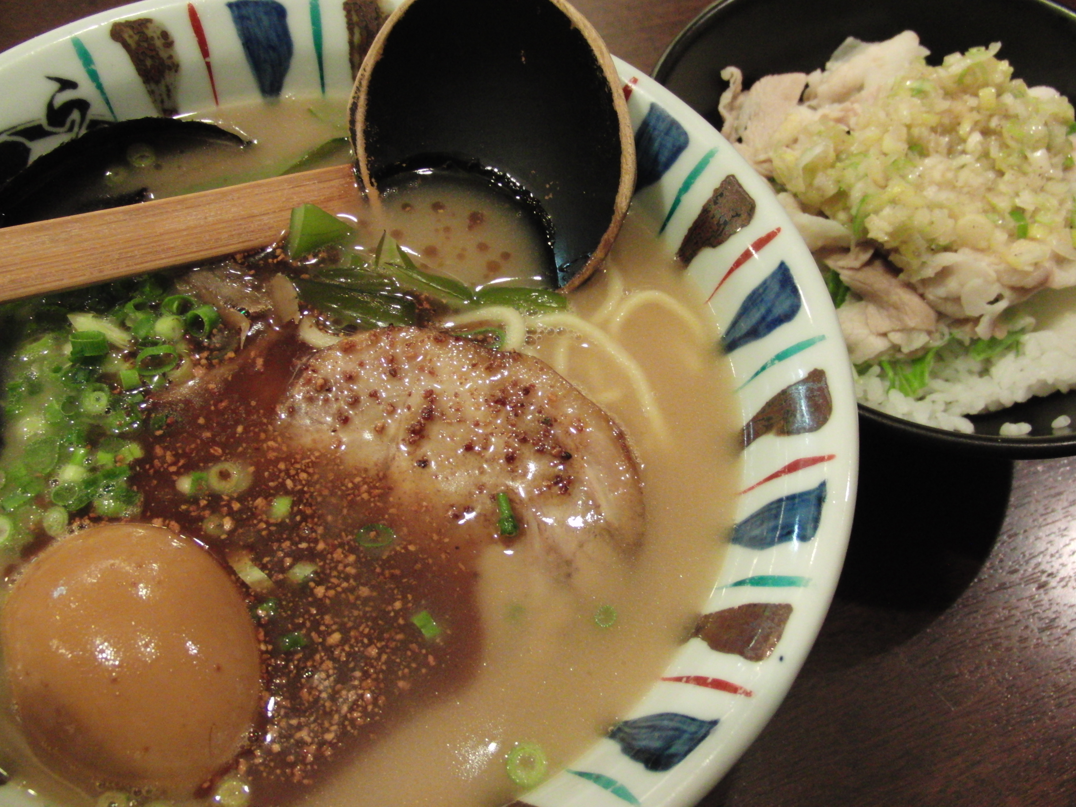 EX-FC150 / 3,648�~2,736 / 1/25�b / F3.6 / 0EV / ISO800 / �I�[�g / WB:�I�[�g / 6.4mm