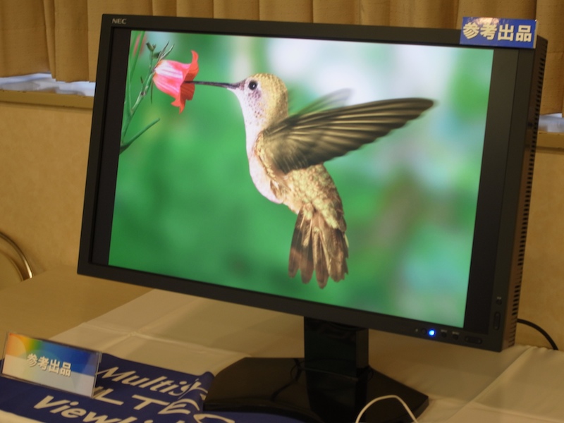 ������PA�V���[�Y�ƂȂ�27�^���Q�l�o�i