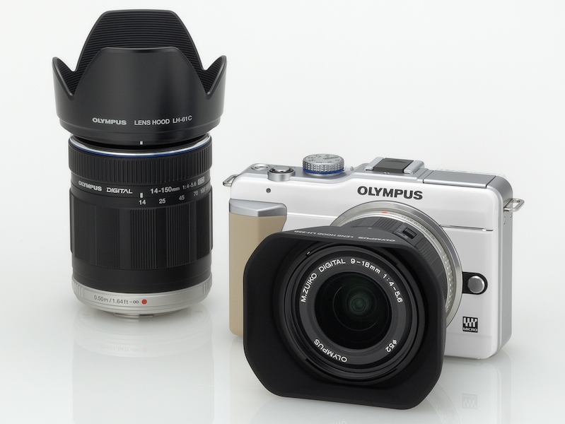 �����Y�t�[�h�uLH-55B�v�𑕒�������ԁi�E�j�B���͓������\�́uM.ZUIKO DIGITAL ED 14-150mm F4-5.6�v