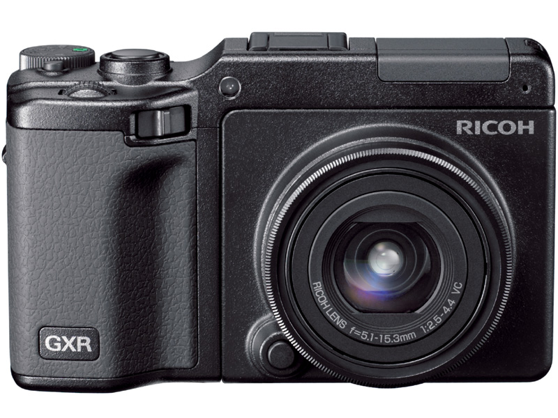 �����ς̃J�������j�b�g��GXR�ɑ��������Ƃ���B������uGR LENS A12 50mm F2.5 Macro�v�ƁuRICOH LENS S10 24-72mm F2.5-4.4 VC�v