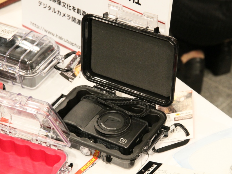 GR DIGITAL III�����[�\�ȃy���J���̃P�[�X