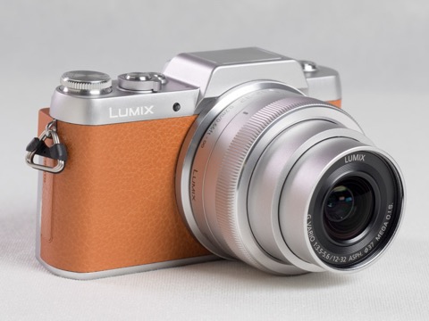 特別企画：“自撮り最強カメラ”LUMIX GF7を女子目線で語る - デジカメ Watch Watch