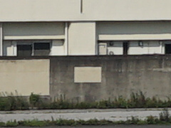 022_s.jpg