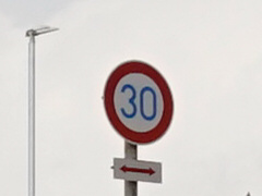 018_s.jpg