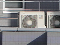 010_s.jpg