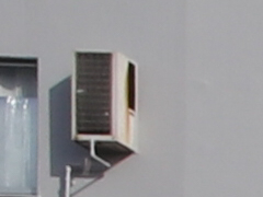 025_s.jpg