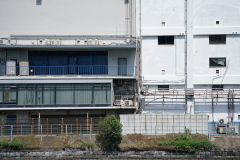 018_s.jpg