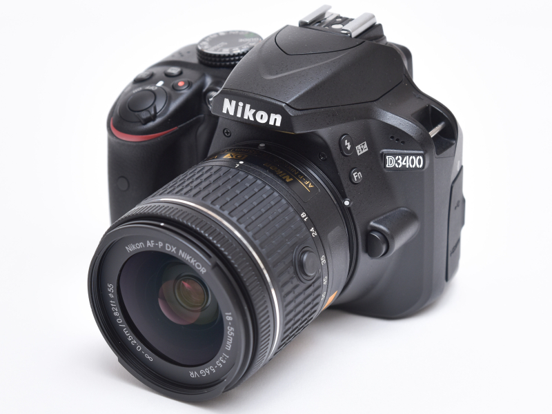 【完美品】Nikon カメラ　D3400デジタル一眼