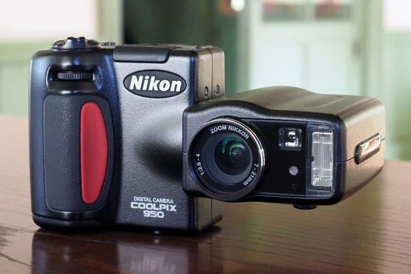 オールドデジカメの凱旋：ニコンCOOLPIX 950 - デジカメ Watch