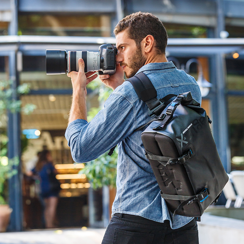 防雨仕様のカメラバッグ「Agua Stormproof Messenger 75