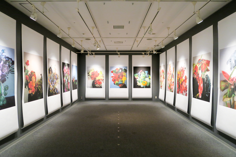 FLOWERS　著：荒木経惟　展覧会図録 荒木経惟写真展示図録 Flowers : life and death : Araki