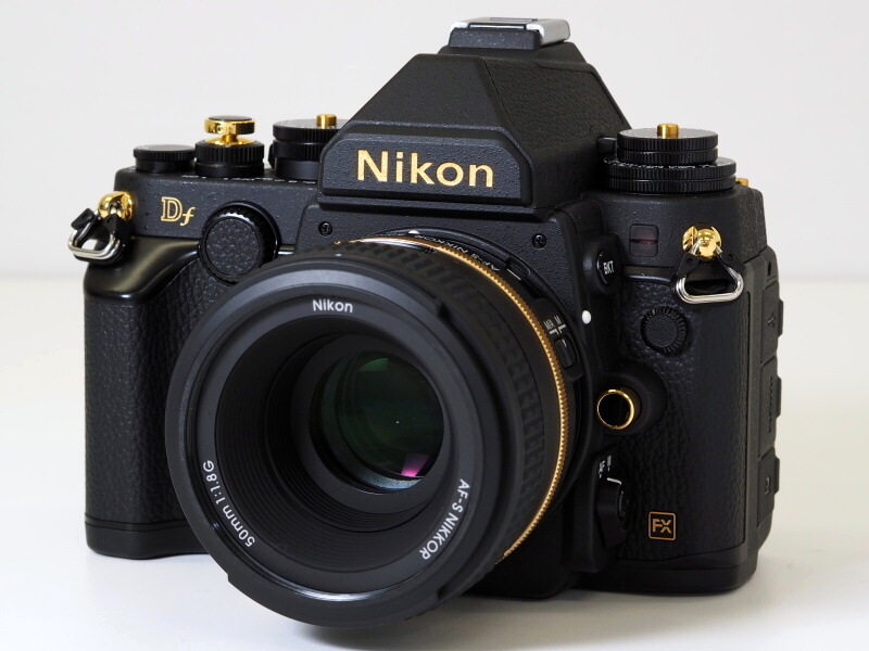 【美品】Nikon df　ブラック（シャッター数5,280）