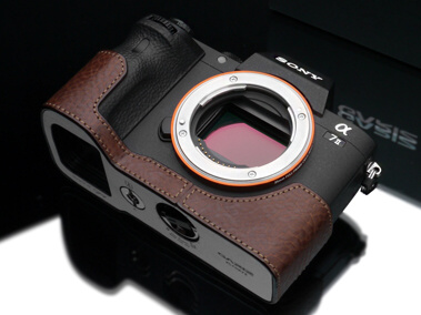 ソニーα7 II用の本革カメラケース - デジカメ Watch Watch