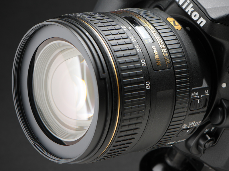 交換レンズレビュー：AF-S DX NIKKOR 16-80mm f/2.8-4E ED VR - デジカメ Watch