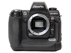 那和秀峻の最新デジカメレビュー】富士写真フイルム FinePix S3 Pro
