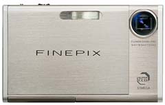 富士フイルム、ISO1600に対応した薄型デジカメ「FinePix Z2」