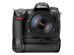 新品低価Nikon D300 MBーD10パックレンズTAMRON200-400 デジタルカメラ