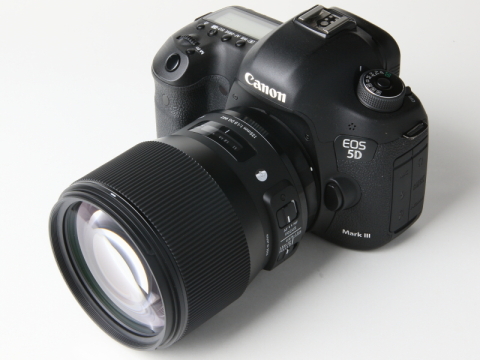 交換レンズレビュー：SIGMA 135mm F1.8 DG HSM | Art - デジカメ Watch