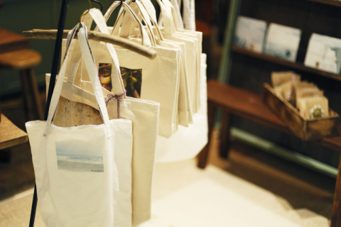 鈴木さや香さんがアドバイスする写真アイテム作成の店が新装開店 デジカメ Watch