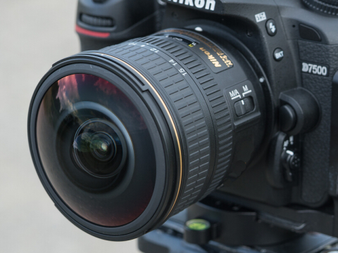 交換レンズレビュー：Nikon AF-S Fisheye NIKKOR 8-15mm f/3.5-4.5E ED 