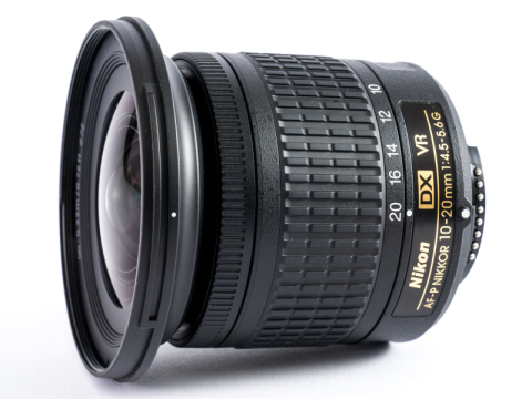 交換レンズレビュー：Nikon AF-P DX NIKKOR 10-20mm f/4.5-5.6G VR 