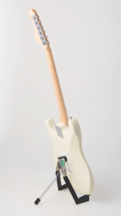 ギター マガジンが本気で教える こだわりの愛器撮影テクニック 第1回 製品写真のように緻密 メカニカルに撮る デジカメ Watch