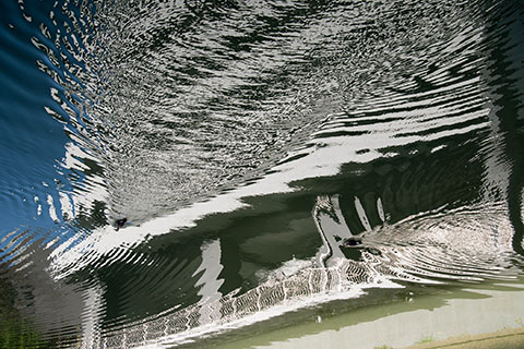 津田隆志写真展:mirror / river