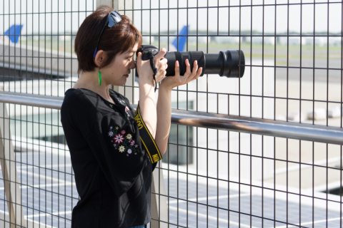 交換レンズレビュー 女性写真家が航空機撮影で Sigma 100 400mm F5 6 3 Dg Os Hsm を使ったら デジカメ Watch
