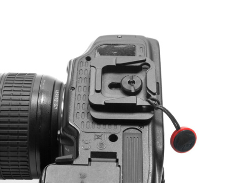Peak Design、薄型軽量化したカメラホルダー「キャプチャーV3 