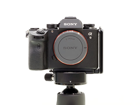 マーキンス、ソニーα9/α7R III用のアルカスイス互換プレート ...