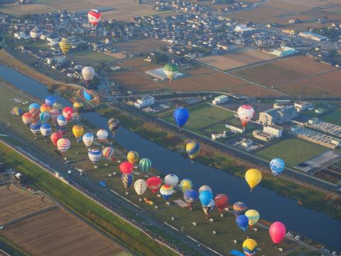 イベント告知 色とりどりのバルーンが大空に踊る 熱気球グランプリ が今年も開催 デジカメ Watch