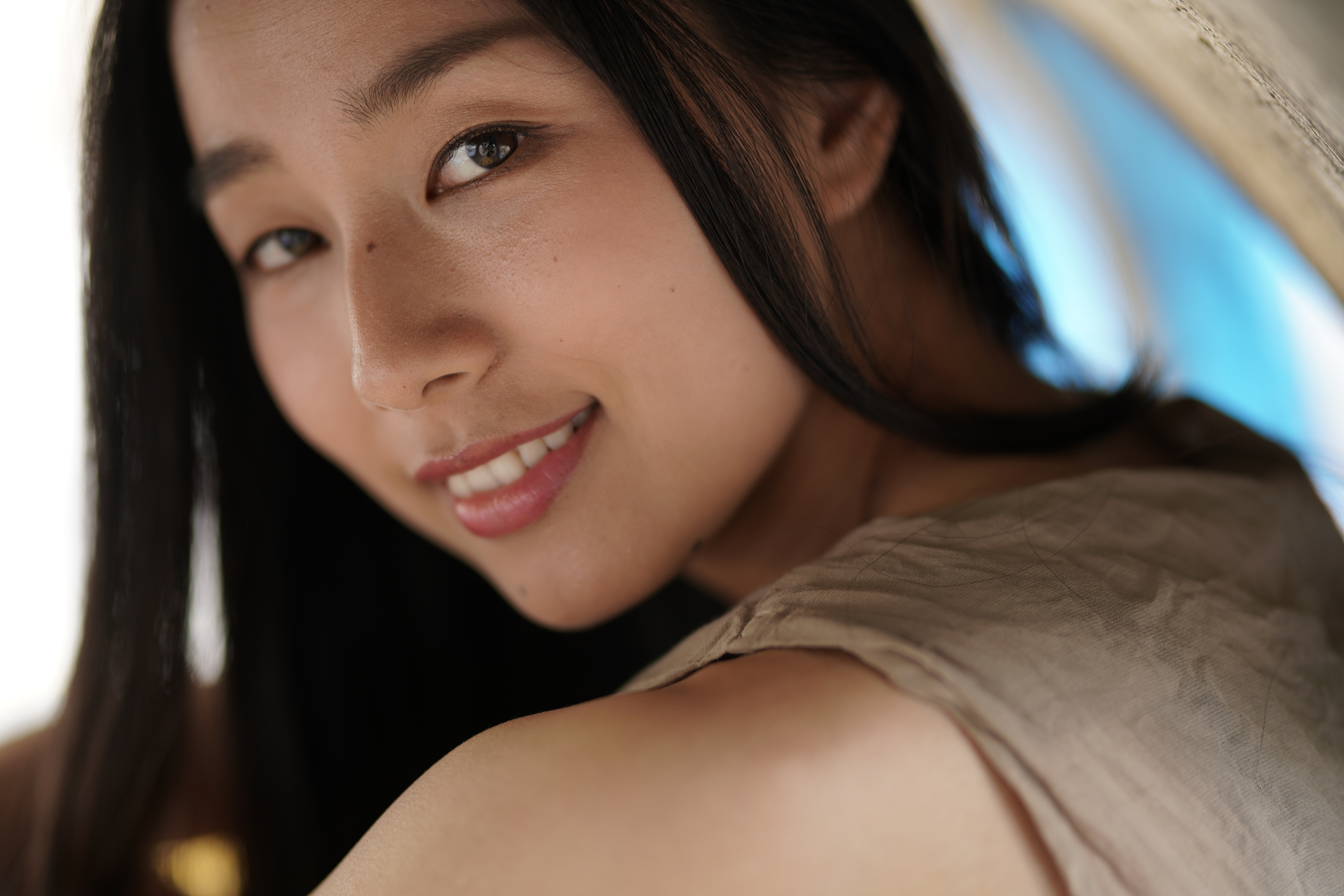 【画像】究極のポートレートレンズで女の人を撮影した結果 	 [663277603]->画像>25枚 