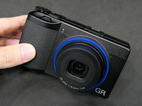 イベントレポート】【CP+2019】3月15日発売の「RICOH GR III」が大人気 