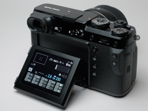 新製品レビュー Fujifilm Gfx 50r 外観 機能編 デジカメ Watch