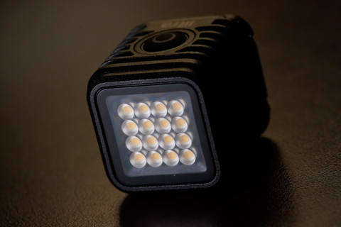 新製品レビュー：Litra torch 2.0 - デジカメ Watch