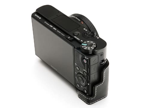 α7R IV/α6400/α6100/RX100 VII用のレザーカメラケース - デジカメ Watch