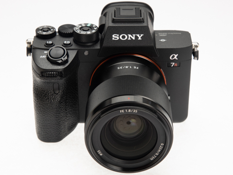 新作商品通販 箱付き　SONY FE Eマウント　単焦点レンズ　フルサイズ 35F1.8 レンズ(単焦点)