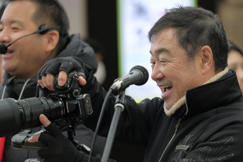 イベント告知 山岸伸さん 佐藤倫子さんに撮影してもらえる ヨドバシカメラの新春記念撮影会が開催 デジカメ Watch