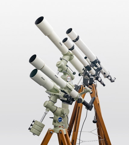 19年のニコン天体望遠鏡を展示 企画展 星の美しさを伝えた天体望遠鏡たち デジカメ Watch