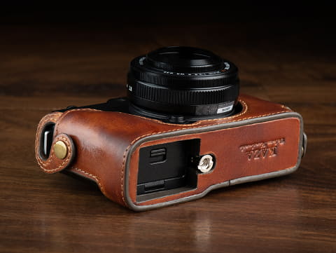 Kaza Fujifilm X E4用のレザーカメラケース オプションで専用アウターケースも デジカメ Watch