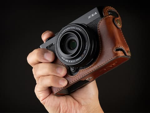 Kaza Fujifilm X E4用のレザーカメラケース オプションで専用アウターケースも デジカメ Watch