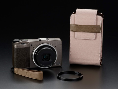RICOH GR IIIに、全世界2,000台限定の「Diary Edition Special Limited