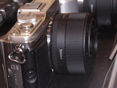 CES/PMA】シグマ、ミラーレス用レンズ「19mm F2.8 EX DN」「30mm F2.8 