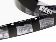 ロモグラフィー 生産終了の 110フィルム を限定販売 デジカメ