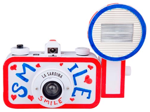 画像 ロモグラフィー 本体に絵が描けるフィルムカメラ La Sardina Diy Edition 8 12 デジカメ Watch Watch