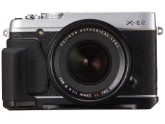 富士フイルム「X-Pro1」「X-E2」「X-E1」用新ハンドグリップ