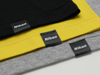 デジカメアイテム丼 Dfのイラスト付き ニコン純正 Tシャツを着てみる デジカメ Watch