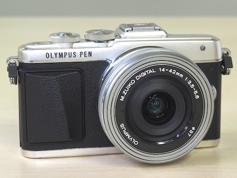 OLYMPUS PEN Lite E-PL7 EZ ダブルズームキット シルバー-