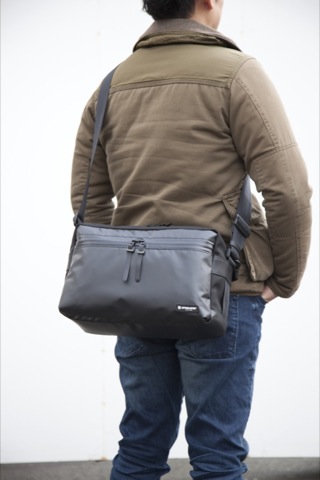 Artisan Artist 防水に配慮したカメラバッグ デジカメ Watch Watch